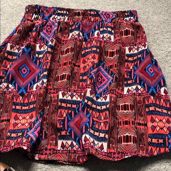 Aztec print short flouncy skirt SZ S - Picture 2 of 5